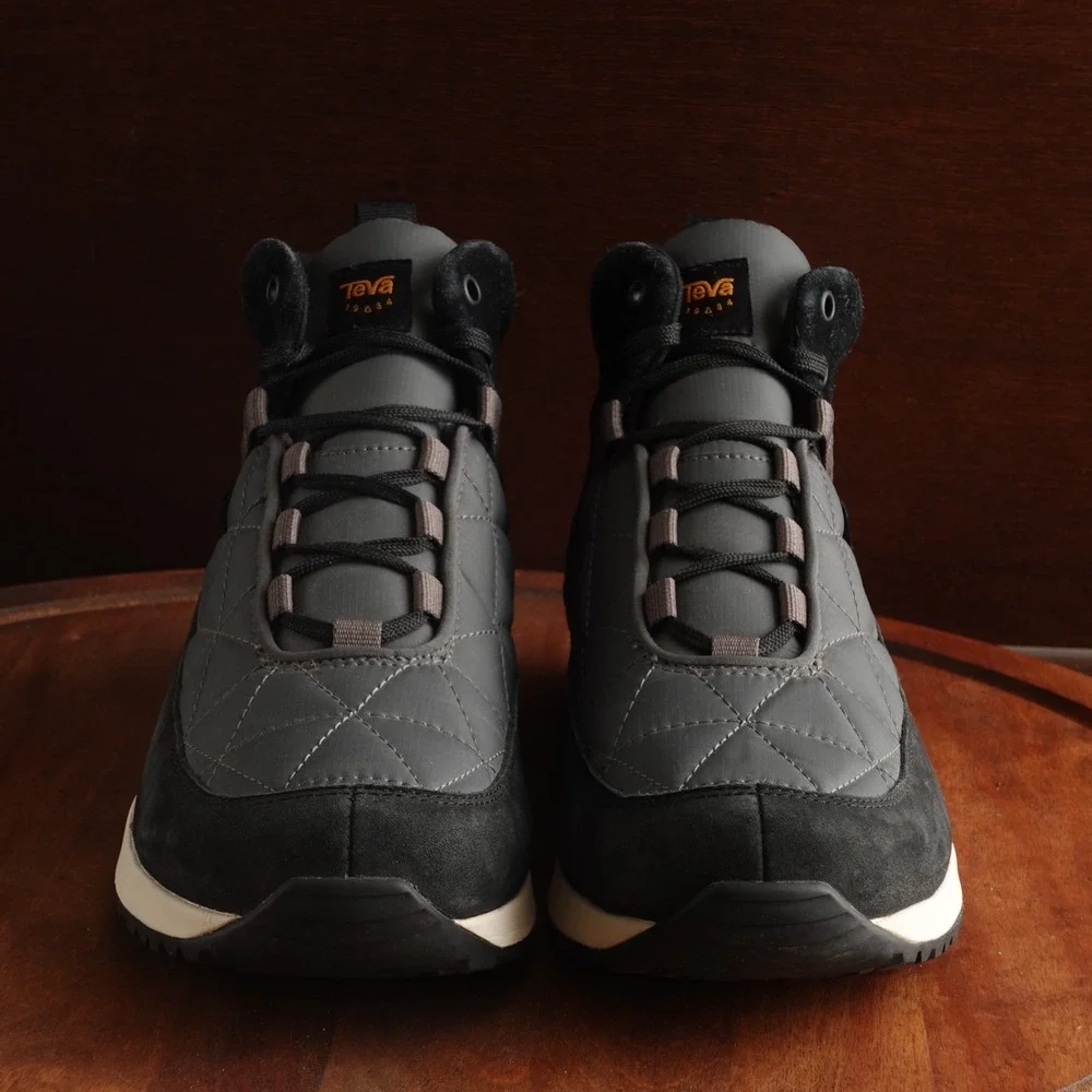Teva Boots Mens SZ 10.5 BLK Gray Ember Commute Waterproof Outdoor Gorpcore Suede